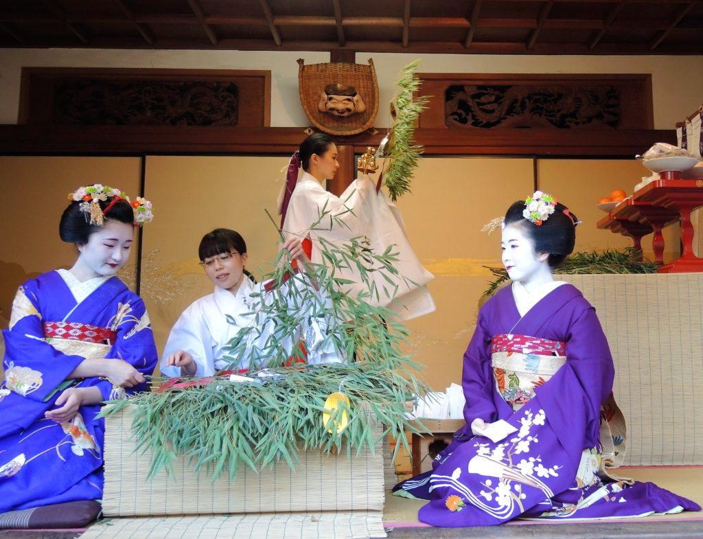 京都ゑびす神社・十日ゑびす・十日ゑびす・舞妓