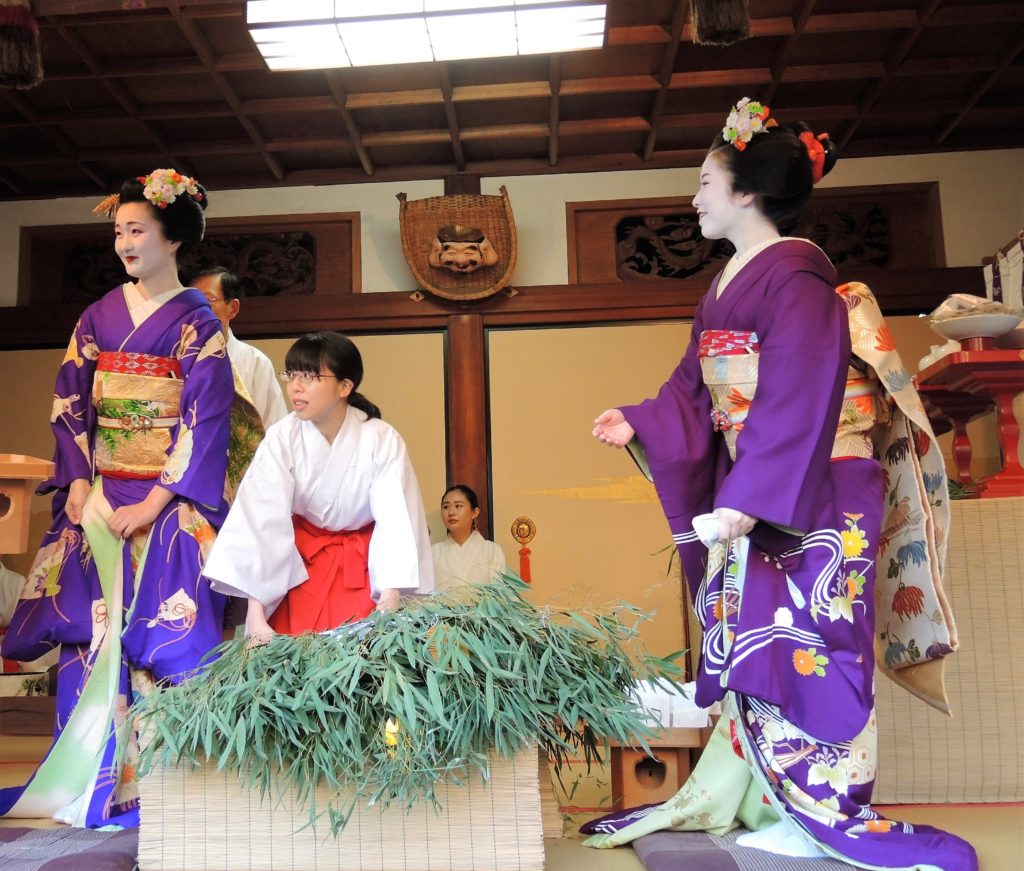 京都・ゑびす神社・十日ゑびす・舞妓