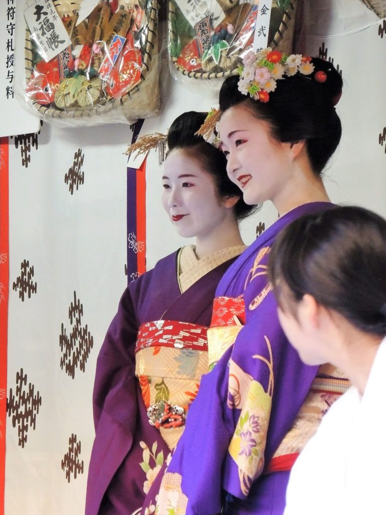 京都・ゑびす神社・十日ゑびす・舞妓