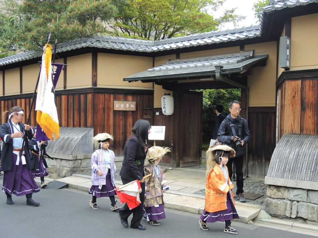 京都・熊野神社・神幸祭・お稚児さん