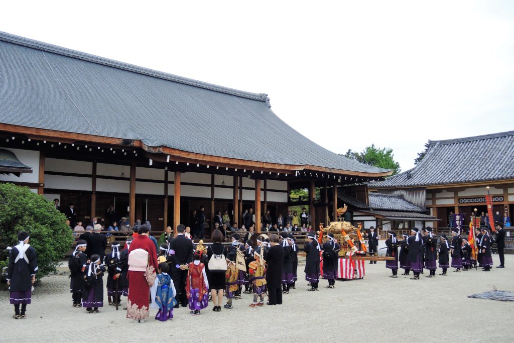 京都・熊野神社「神幸祭」聖護院にて