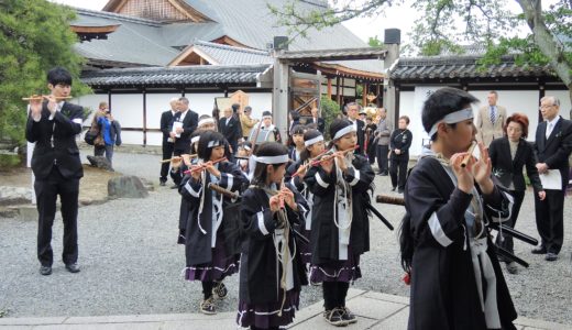 🐎 京都「熊野神社」熊野少年勤王隊（鼓笛隊）が先導する「神幸祭」の行列