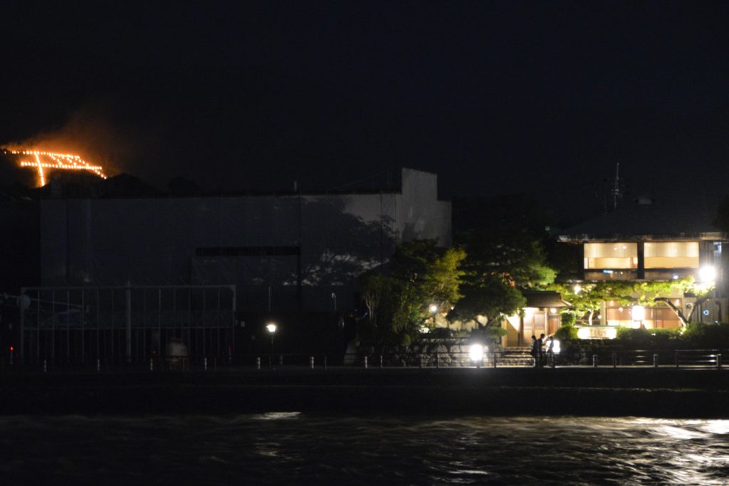 京都・嵐山・五山送り火・鳥居