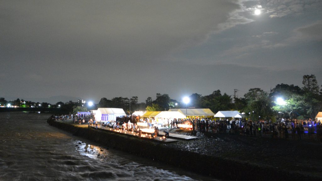 京都・嵐山・灯籠流し