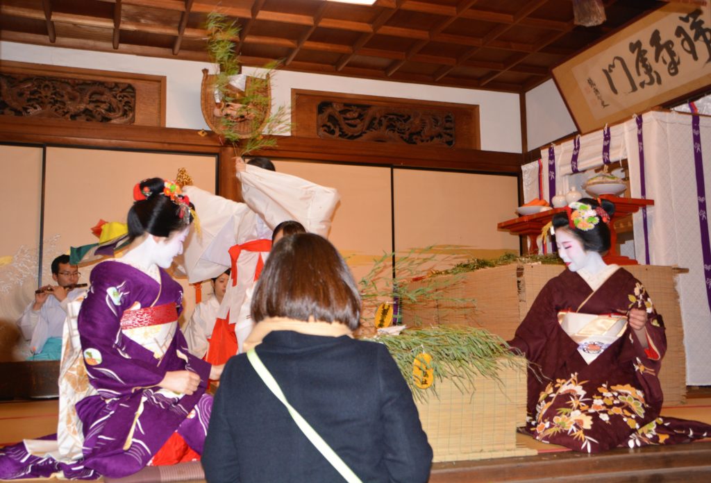 京都ゑびす神社・十日ゑびす・舞妓