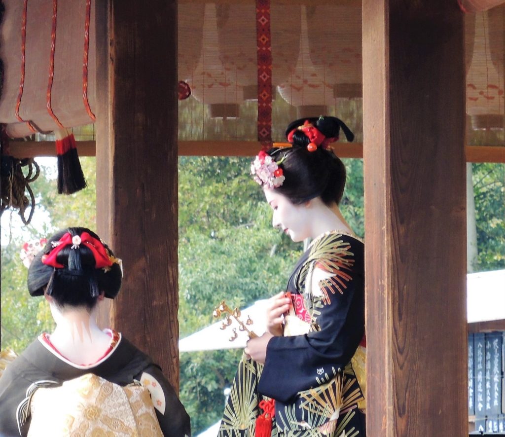 京都・八坂神社「節分」舞妓
