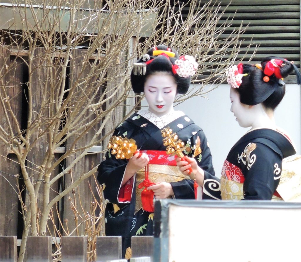 京都・八坂神社「節分」舞妓
