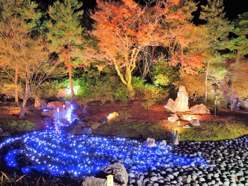 京都「宝厳院」紅葉ライトアップ