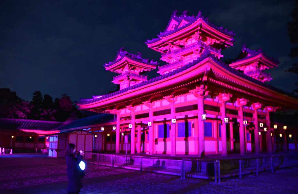 京都「平安神宮」ヨルモウデ・蒼龍楼