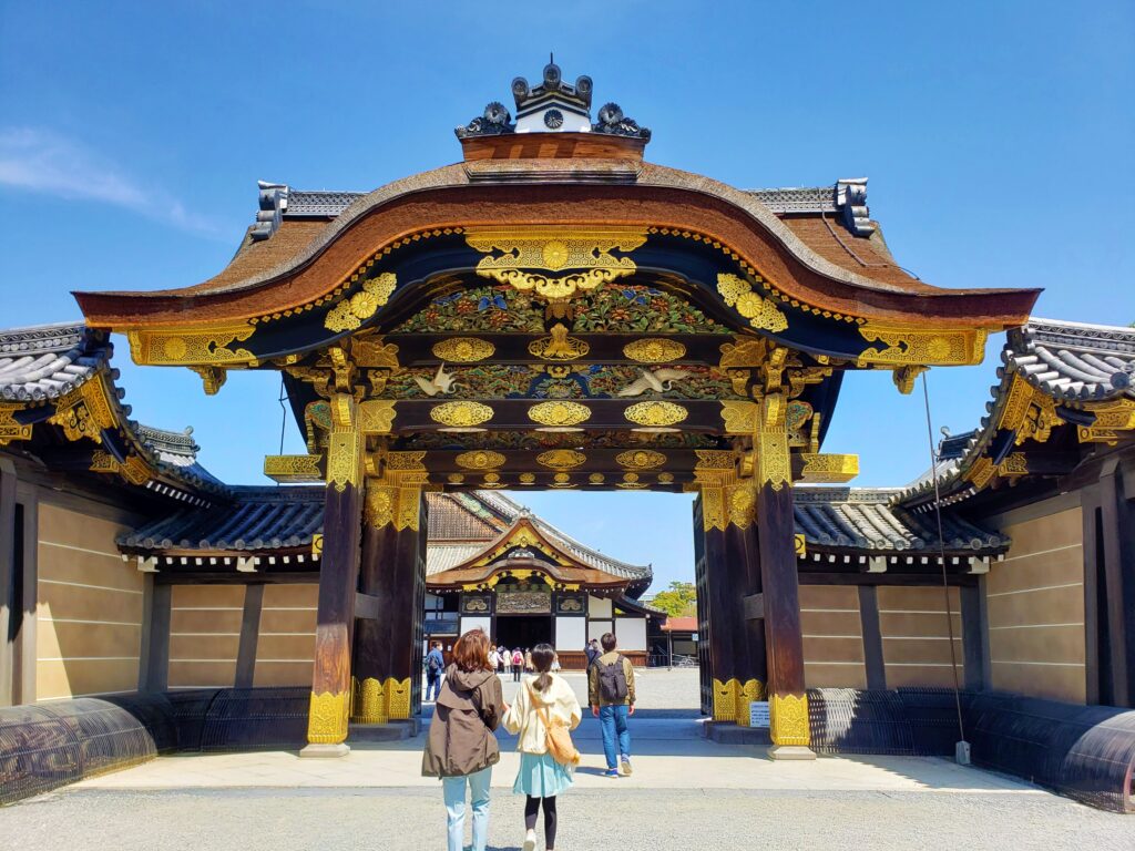 京都・世界遺産「二条城」唐門