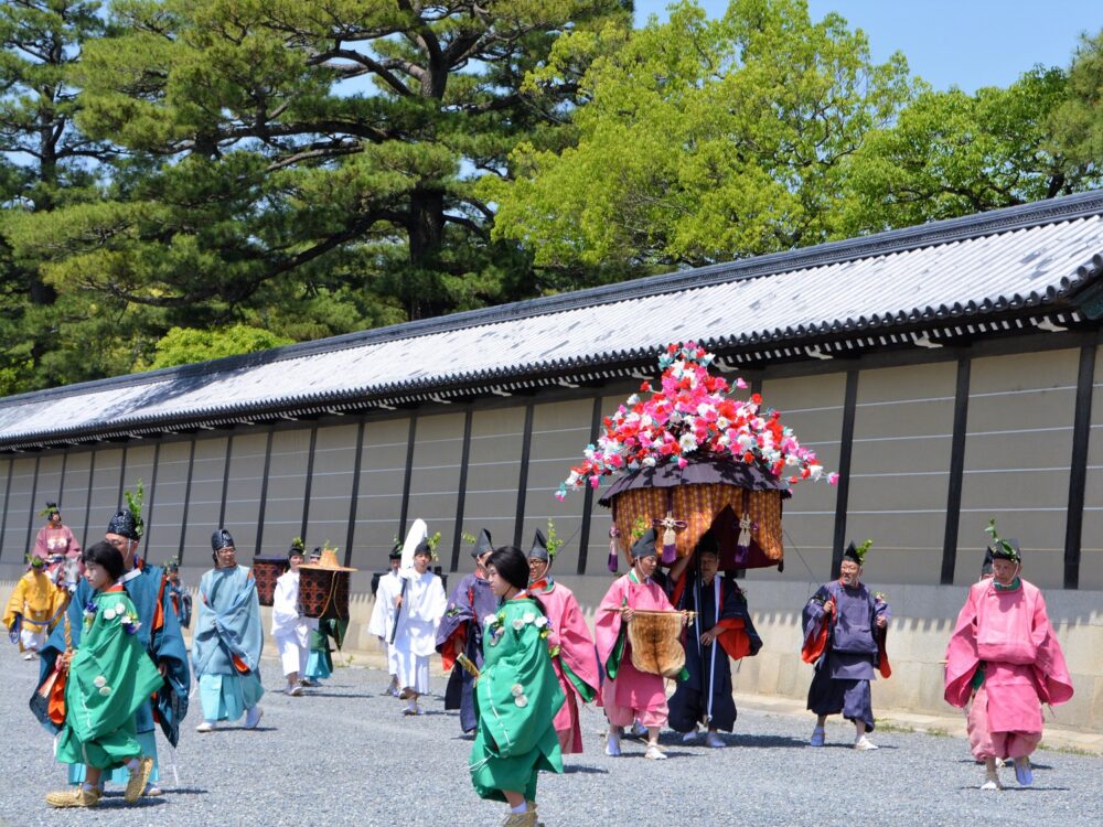 京都「葵祭」風流傘