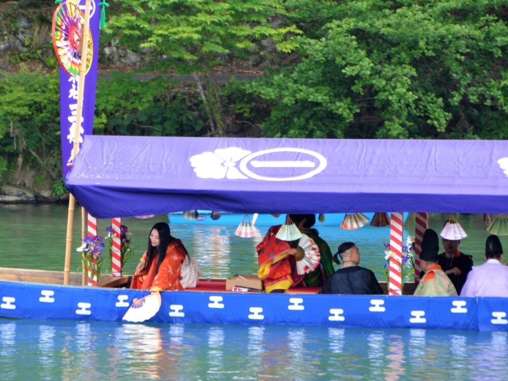 京都・嵐山「三船祭」清少納言