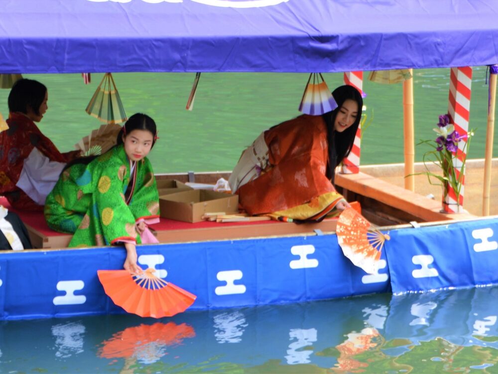 京都・嵐山「三船祭」清少納言・扇流し
