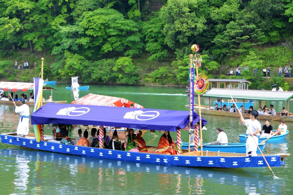 京都・嵐山「三船祭」御座船