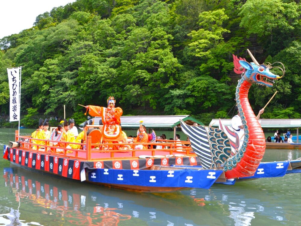 京都「三船祭」舞楽