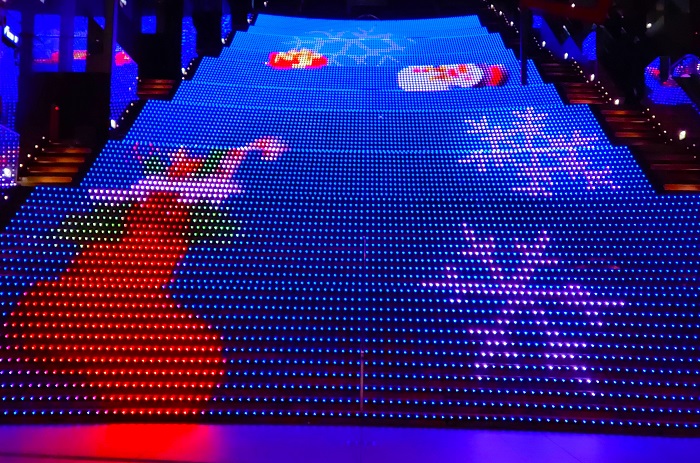 京都駅・大階段・クリスマスイルミネーション