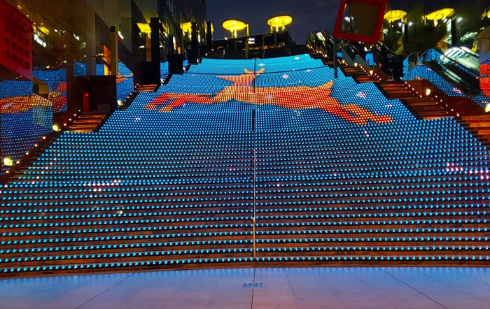 京都駅大階段クリスマスイルミネーション