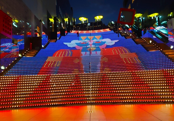京都駅大階段クリスマスイルミネーション