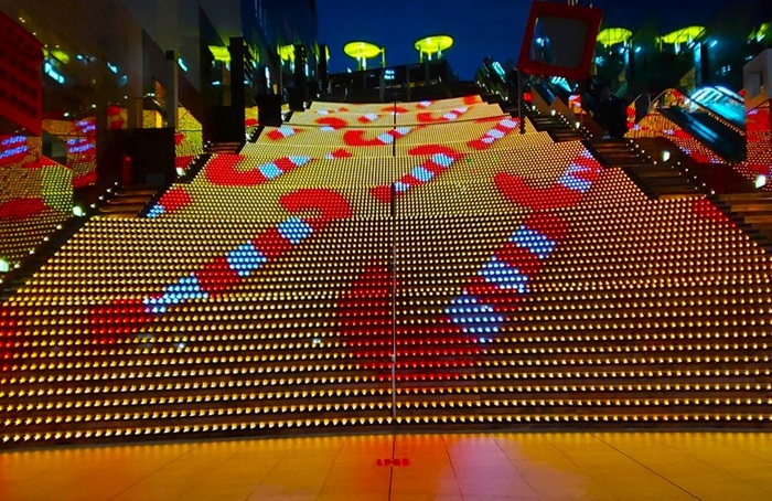 京都駅大階段クリスマスイルミネーション