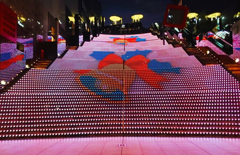 京都駅大階段クリスマスイルミネーション