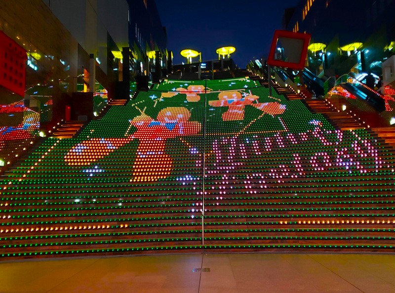 京都駅大階段クリスマスイルミネーション