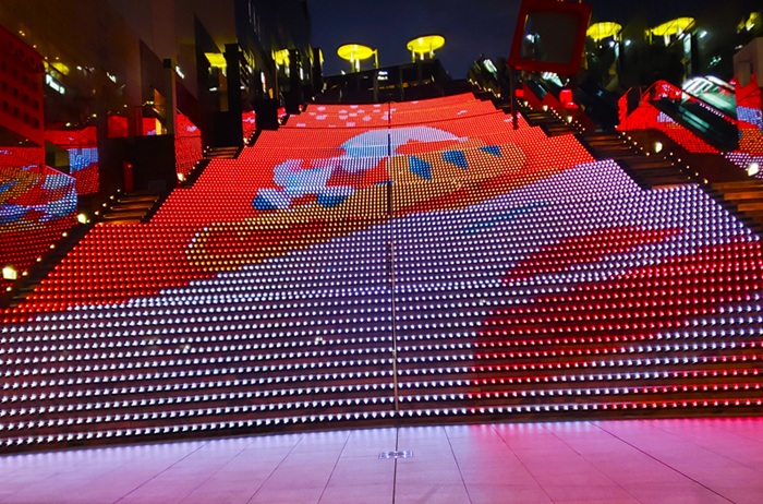 京都駅大階段クリスマスイルミネーション